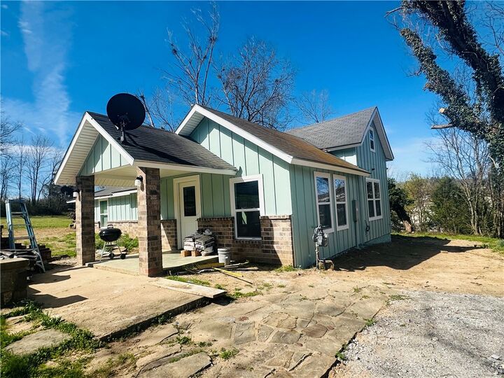 Property Photo: 202 S Parrott Drive AR 72740