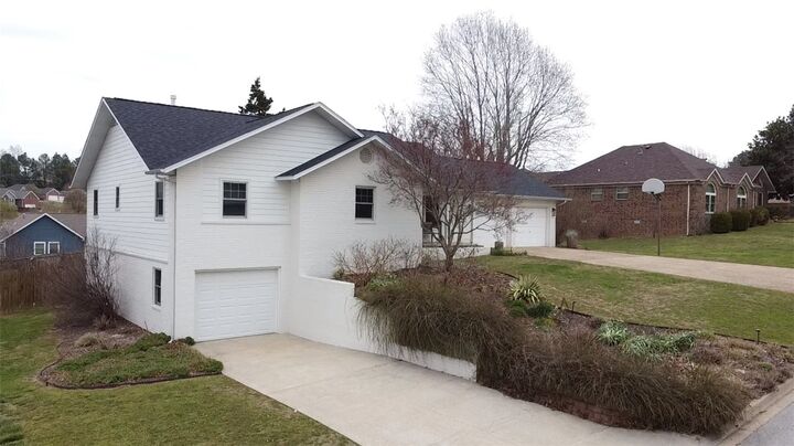 Property Photo: 203 Pebble Beach Drive AR 72601