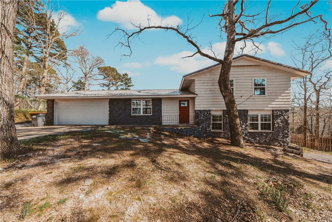 Property Photo: 8512 Pine Ridge Drive AR 72756