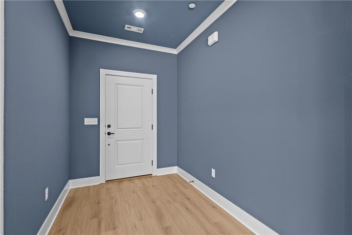 Property Photo:  4533 W Huron Loop  AR 72704 