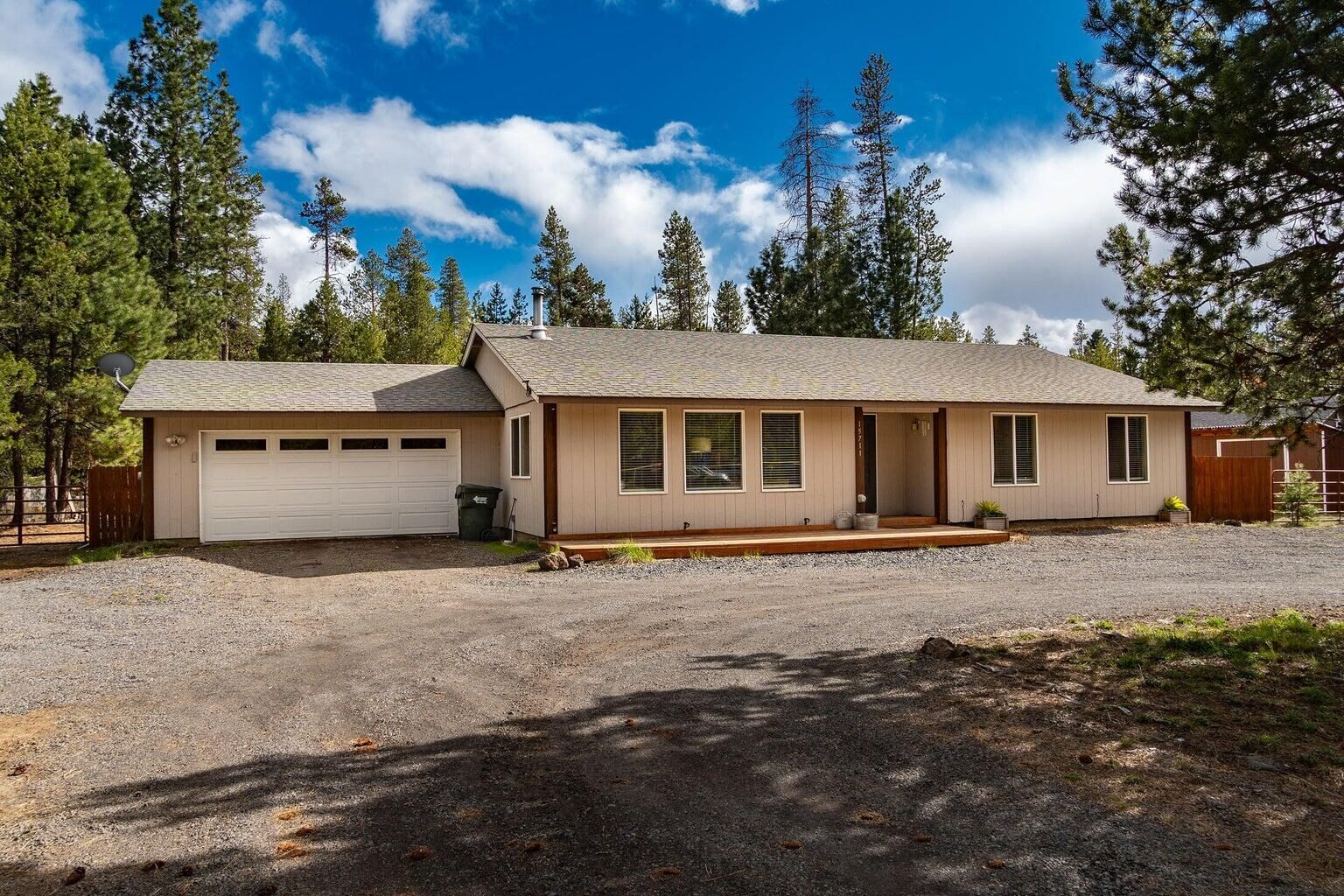 Property Photo: 15711 Park Drive OR 97739