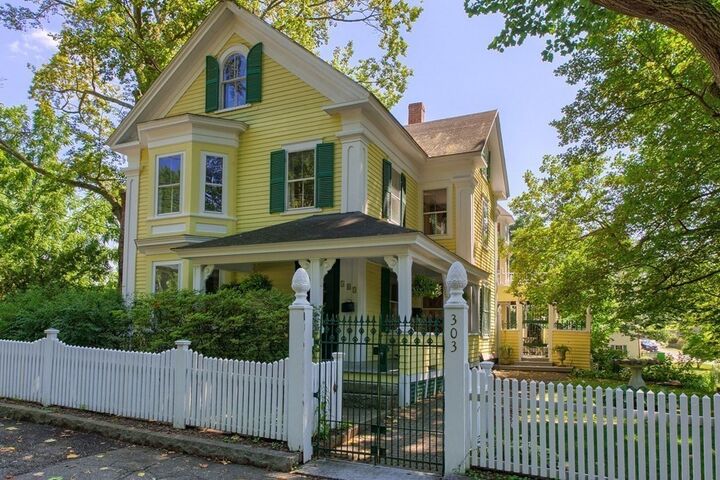 Property Photo:  303 Blossom Street  MA 01420 