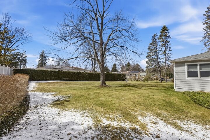 Property Photo: 5 Cloverleaf Rd MA 01453