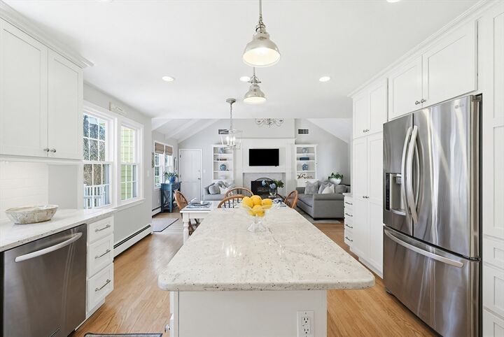 Property Photo:  6 Colburn Circle  MA 01776 