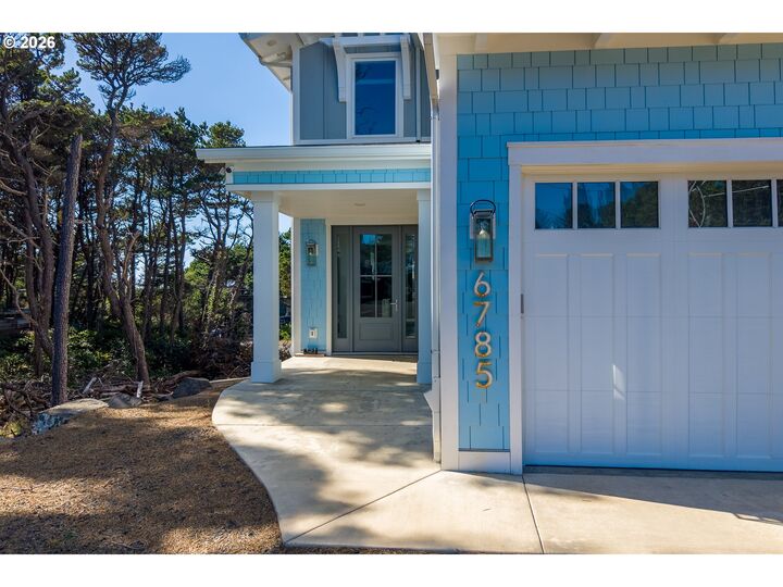 Property Photo:  6785 Glen Ave  OR 97388 