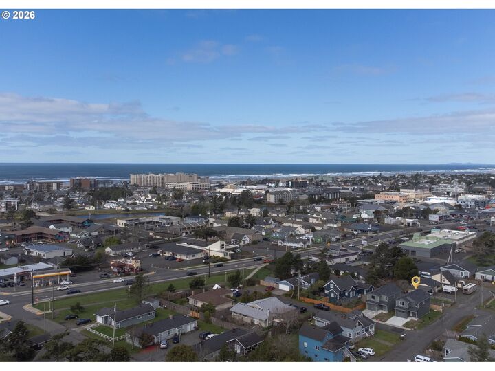 Property Photo:  944 H Ave  OR 97138 