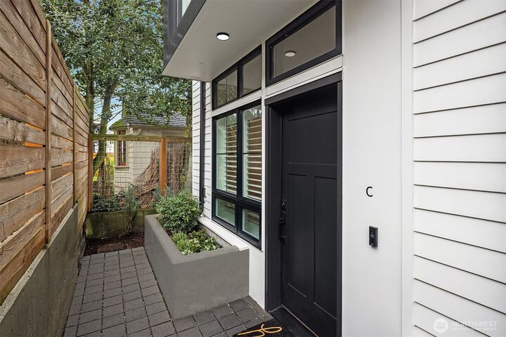 Property Photo: 6041 42nd Avenue SW WA 98136