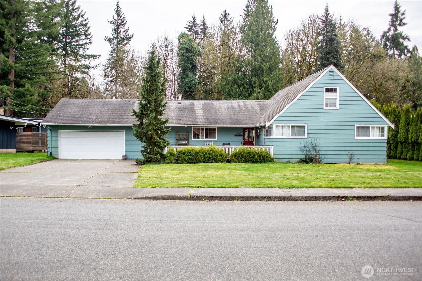 Property Photo:  1825  Forest Hill Drive SE  WA 98501 