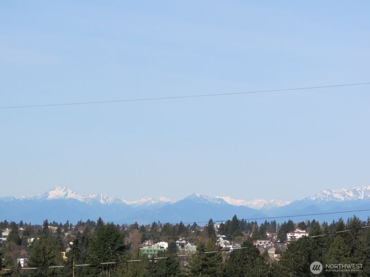 Property Photo:  8218  2nd Avenue NE #B  WA 98115 
