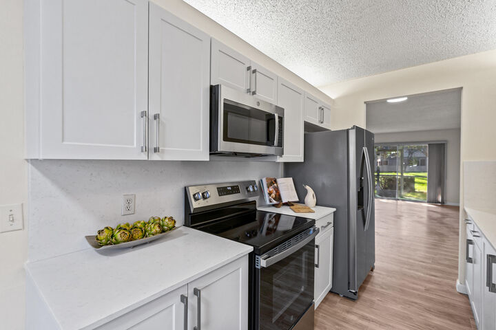 Property Photo:  1251 SW 125th Avenue 105T  FL 33027 