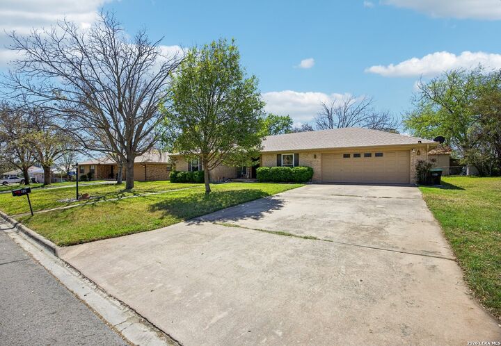 Property Photo: 92 Westwood TX 78028