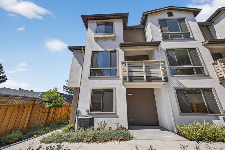 Property Photo:  955 Woodside Road  CA 94061 