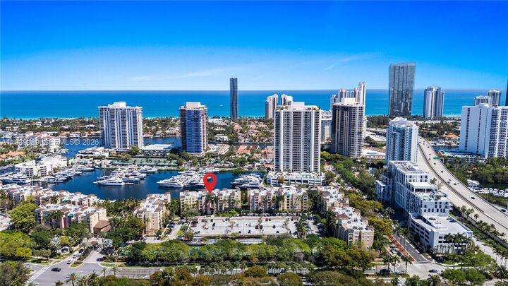 Property Photo: 19655 E Country Club Dr 6108 FL 33180