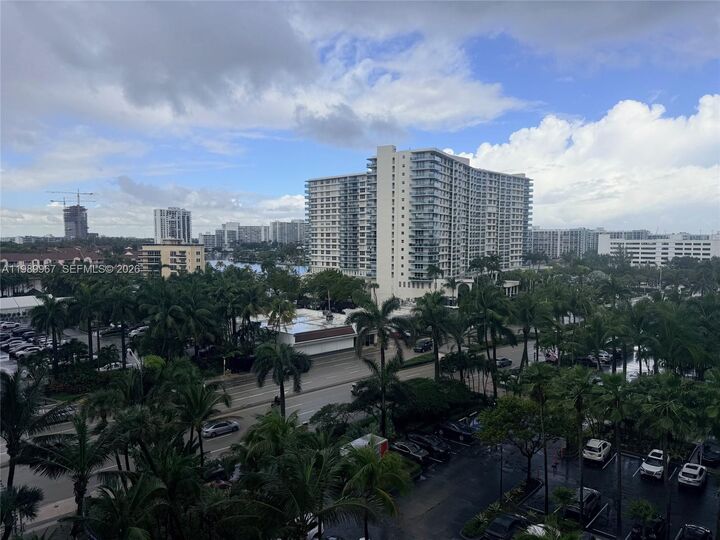 Property Photo:  4001 S Ocean Dr 8H  FL 33019 