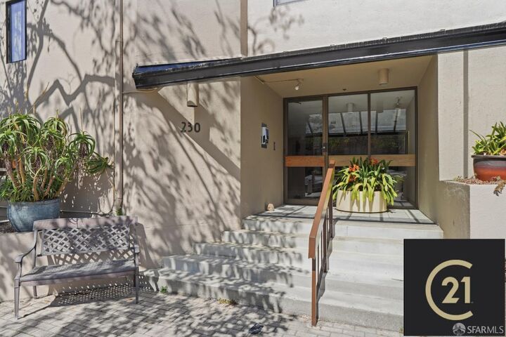 Property Photo:  230 N Lake Merced Hills 1A  CA 94132 