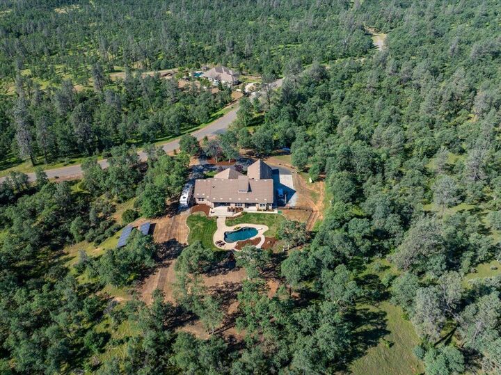 Property Photo:  16280 Canto De Las Lupine Drive  CA 96001 