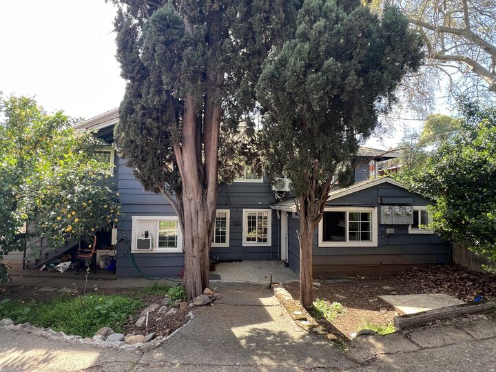 Property Photo:  1129 Magnolia Avenue  CA 96001 