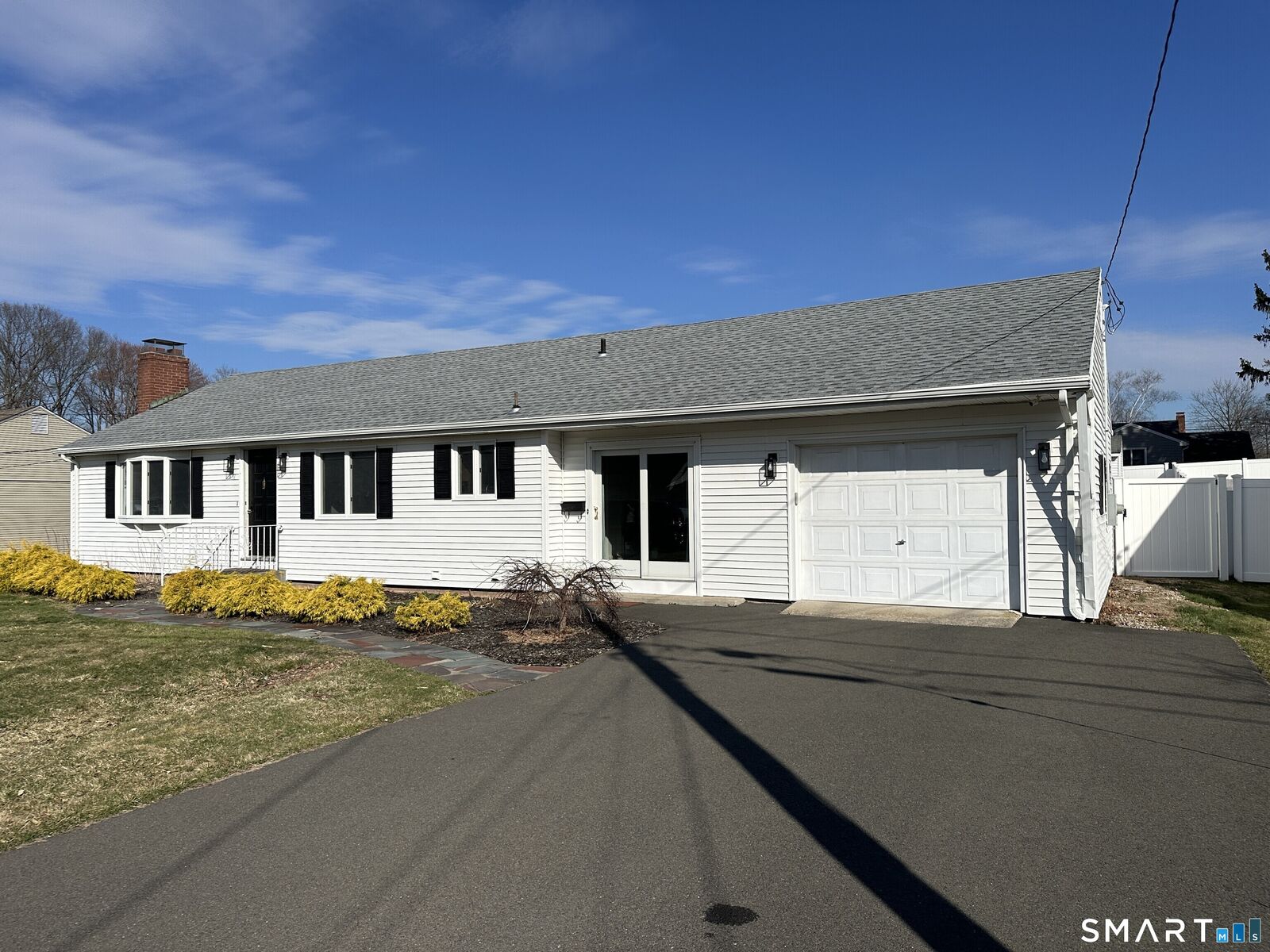 Property Photo: 11 York Road CT 06037