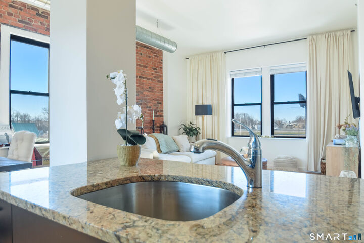 Property Photo:  881 Lafayette Boulevard 3M  CT 06604 