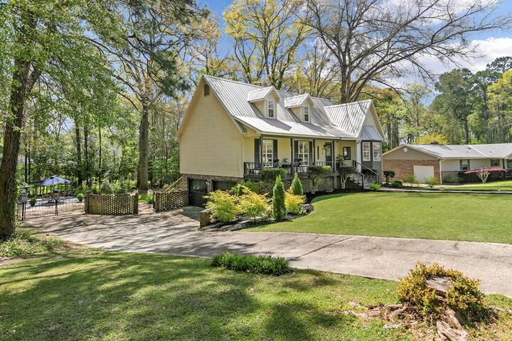 Property Photo:  619 Farrah Circle  AL 36301 