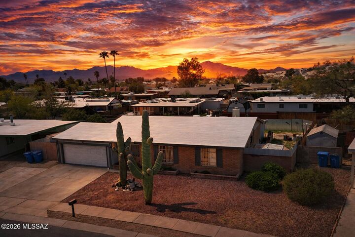 Property Photo:  3371 W Eunice Street  AZ 85741 