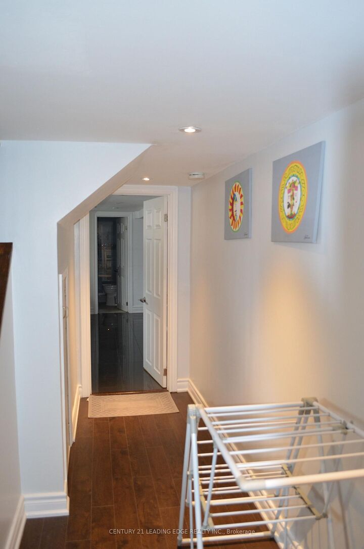 Property Photo:  10 Tartan Avenue Bsmt  ON M1L 1T6 