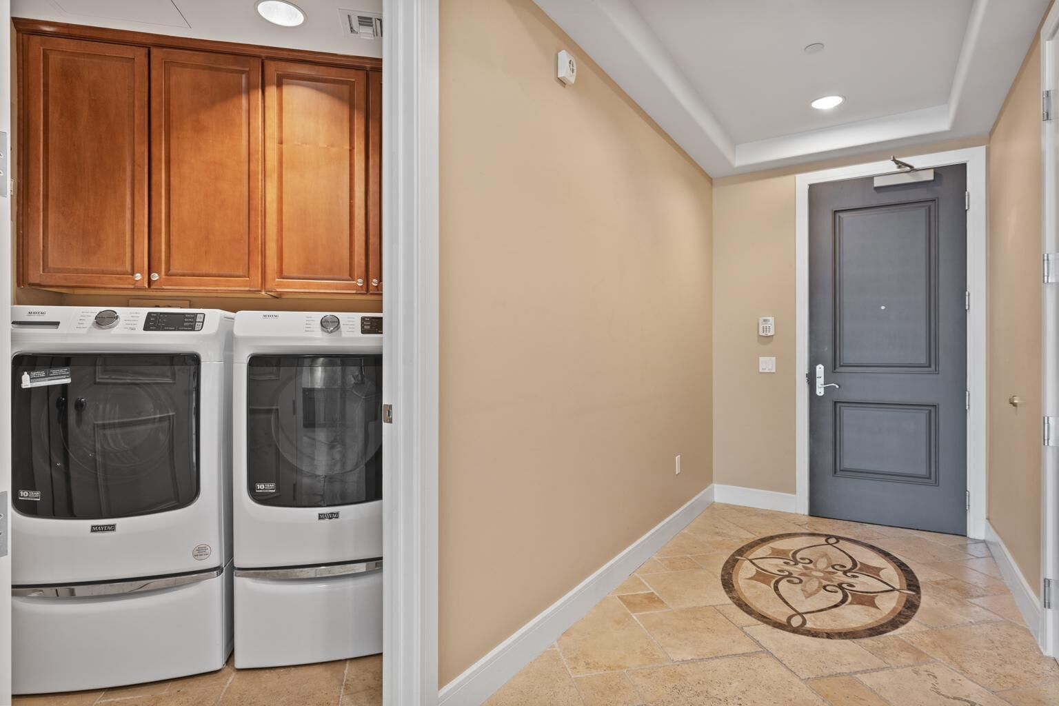 Property Photo: 2211 E Camelback Road Unit 604 AZ 85016