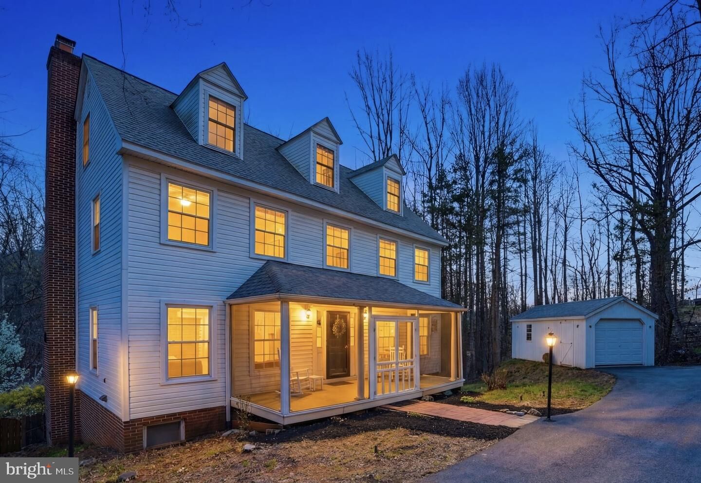 Property Photo: 8277 Lock Lane VA 20186