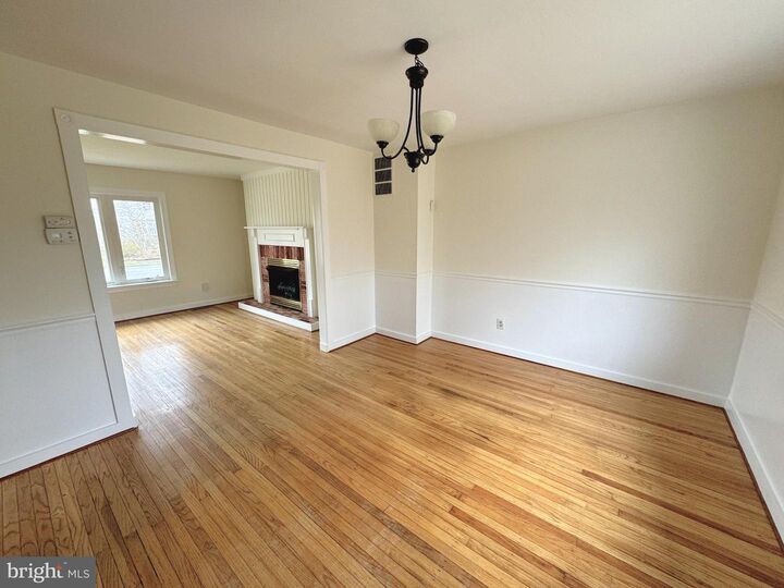Property Photo:  1717 Red Oak Road  NJ 08094 
