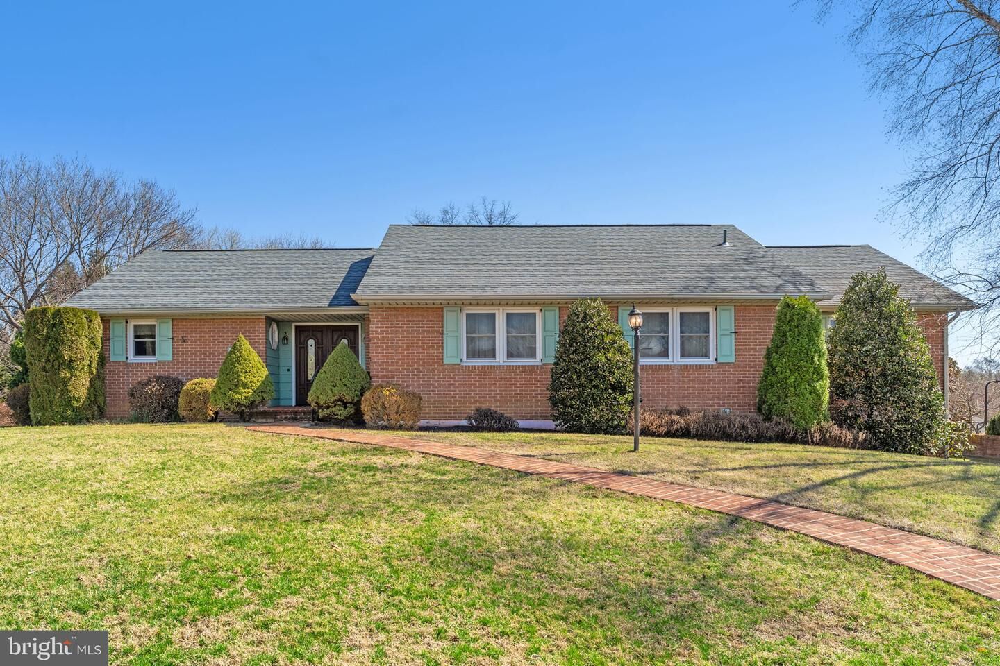 Property Photo:  308 Ridge Avenue  VA 22601 
