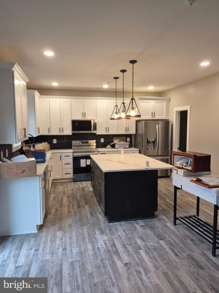 Property Photo:  584 Park Road  MD 21146 