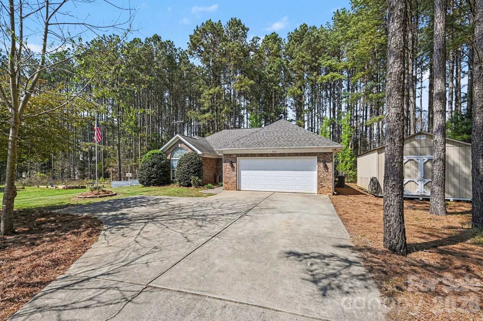 Property Photo: 216 Henson Lane SC 29726