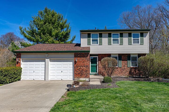 Property Photo: 4924 Alvernovalley Court OH 45238