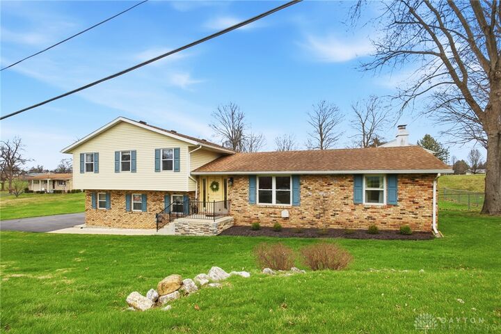 Property Photo: 2224 Cheviot Hills Drive OH 45505