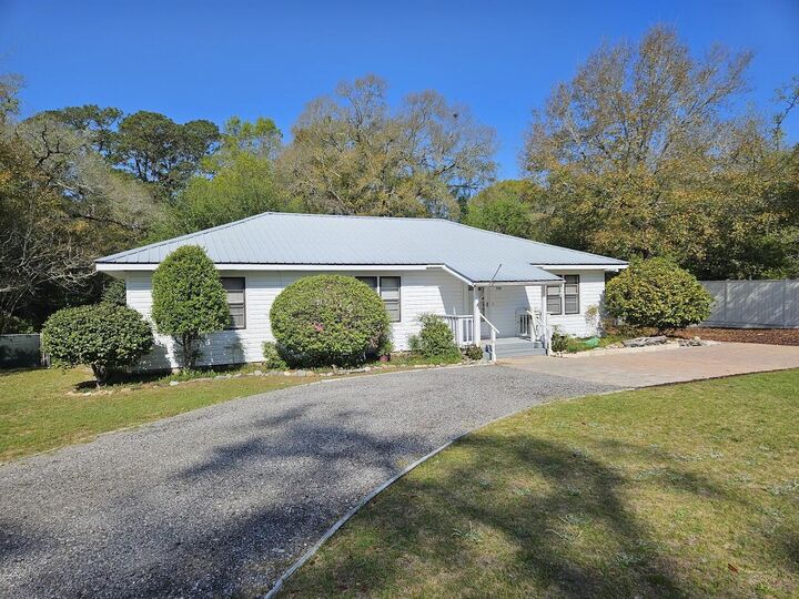 Property Photo:  164 S 13th Street  FL 32435 