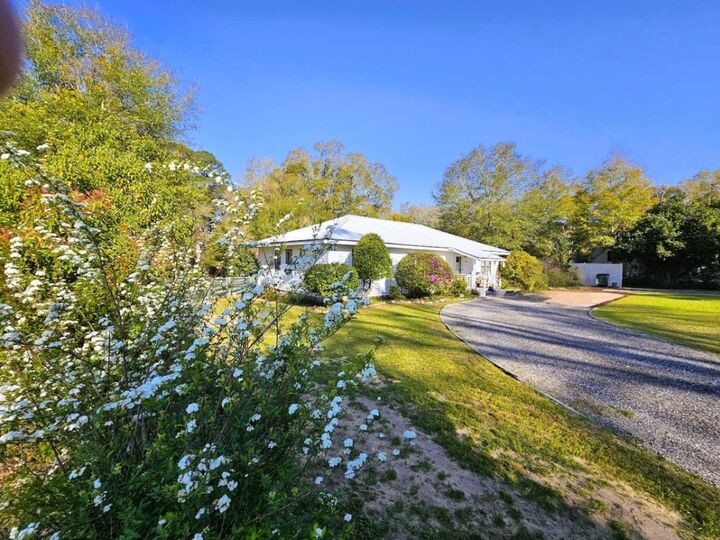 Property Photo: 164 S 13th Street FL 32435