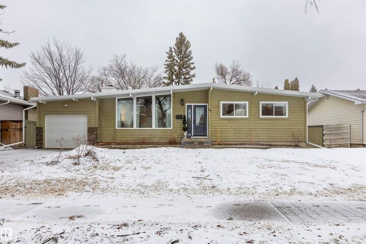 Property Photo:  94 Salisbury Avenue  AB T8N 0M8 