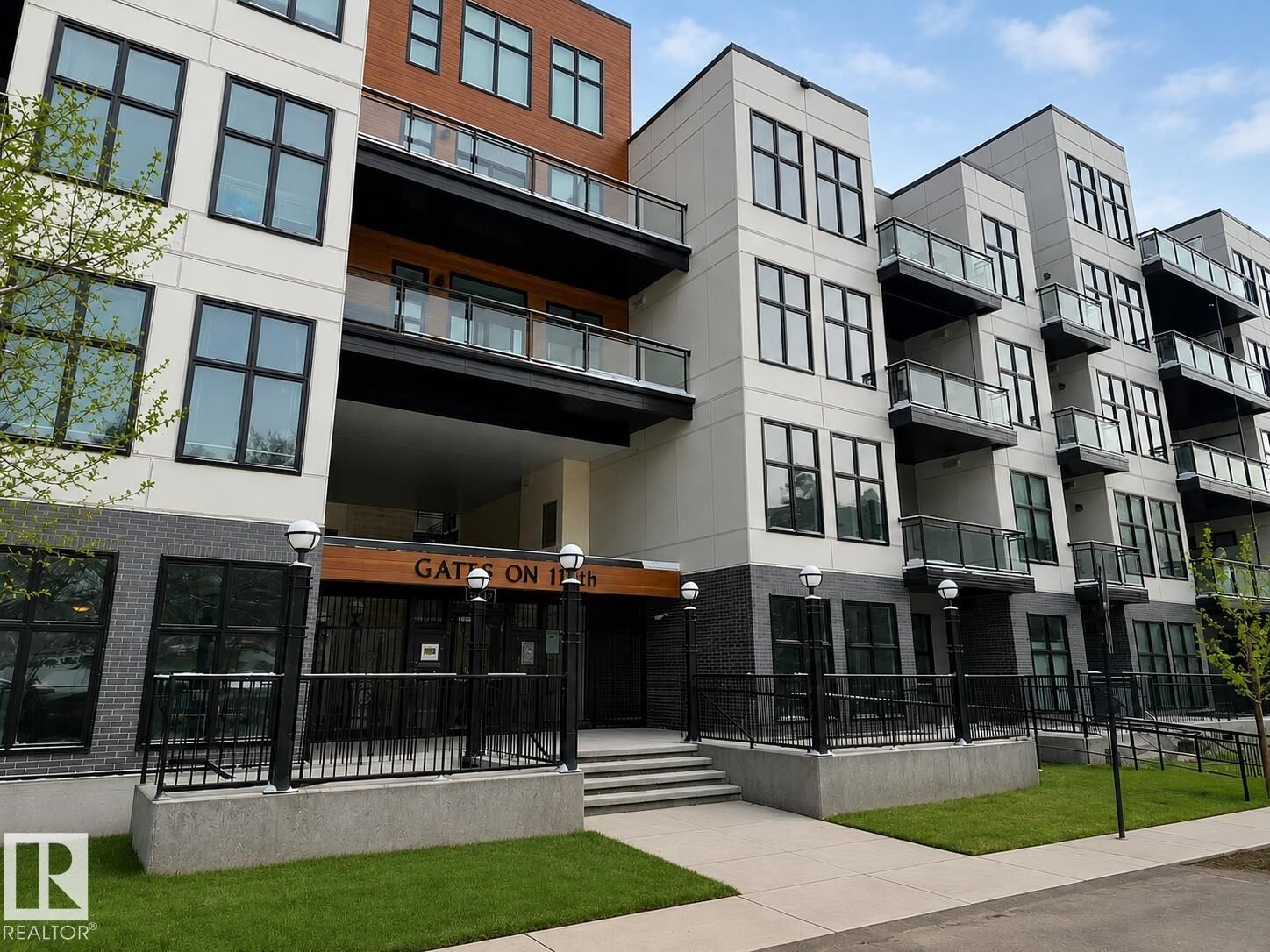 Property Photo: 10531 117 Street NW 128 AB T5H 0A8