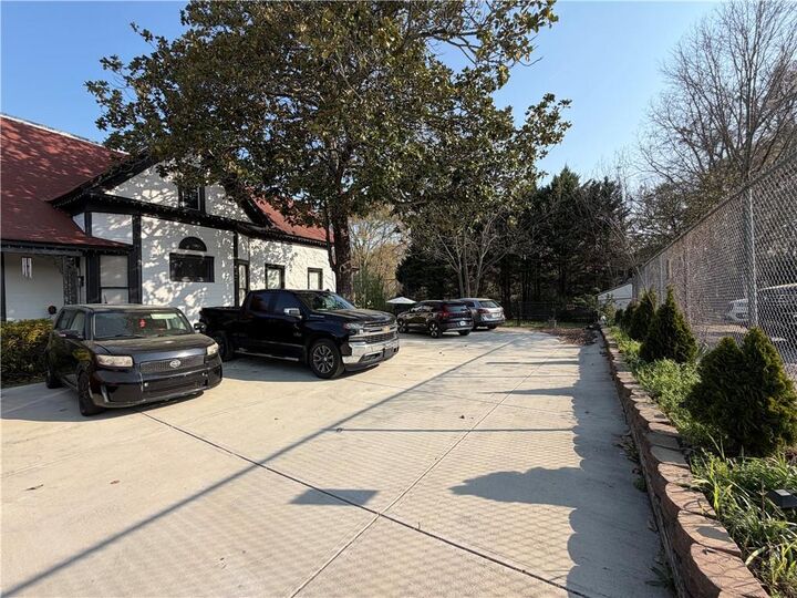 Property Photo:  41 W Campbellton Street  GA 30213 