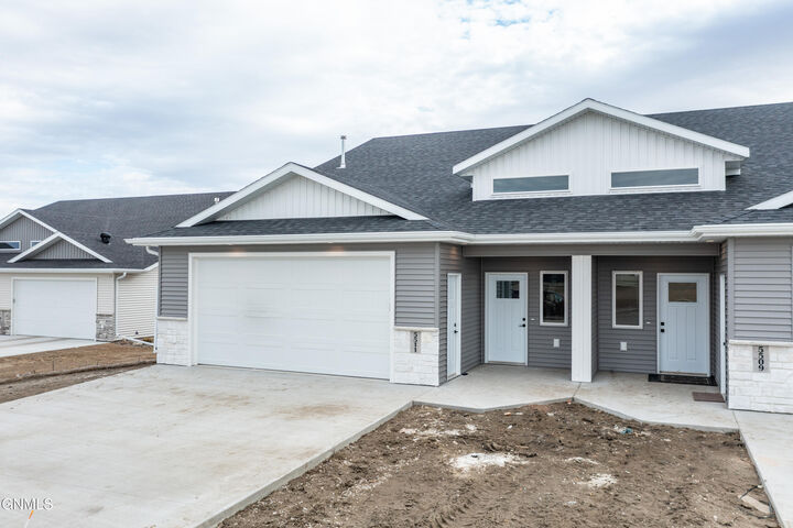 Property Photo:  5511 Davies Drive  ND 58503 