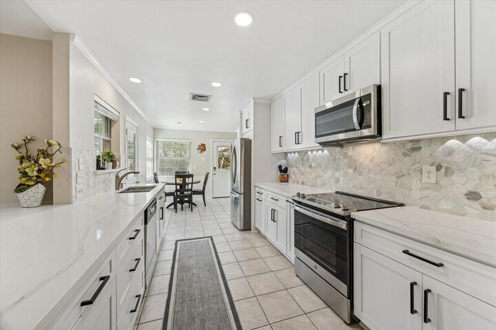 Property Photo:  10902 Mullins Drive  TX 77096 