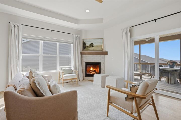 Property Photo:  111 Ridgeway Dr  IA 52340 