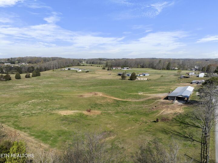 Property Photo: 5816 Caldwell Rd TN 37774