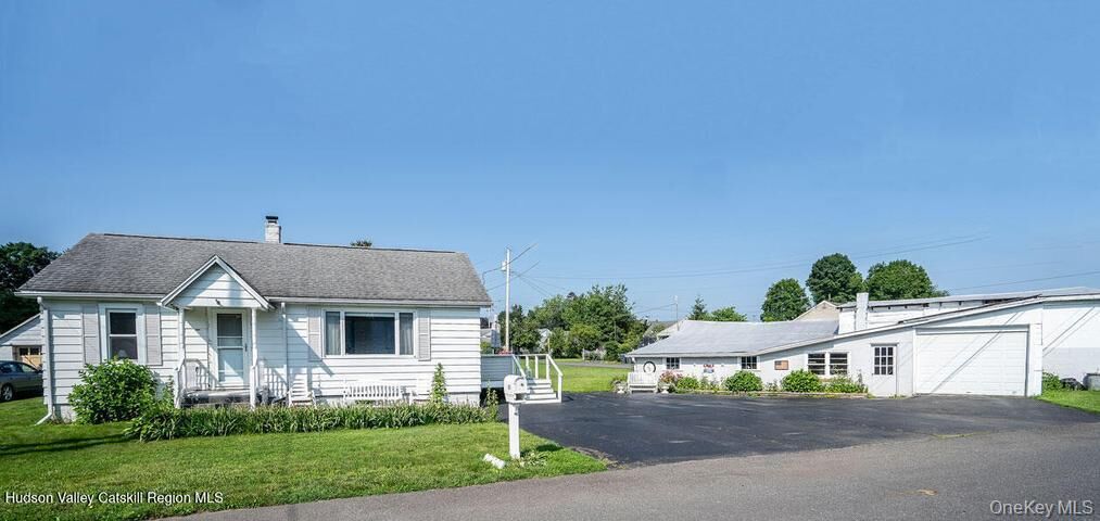 Property Photo:  101 Hinsdale Street  NY 12401 