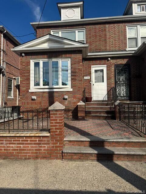 Property Photo: 2734 Pearsall Avenue NY 10469