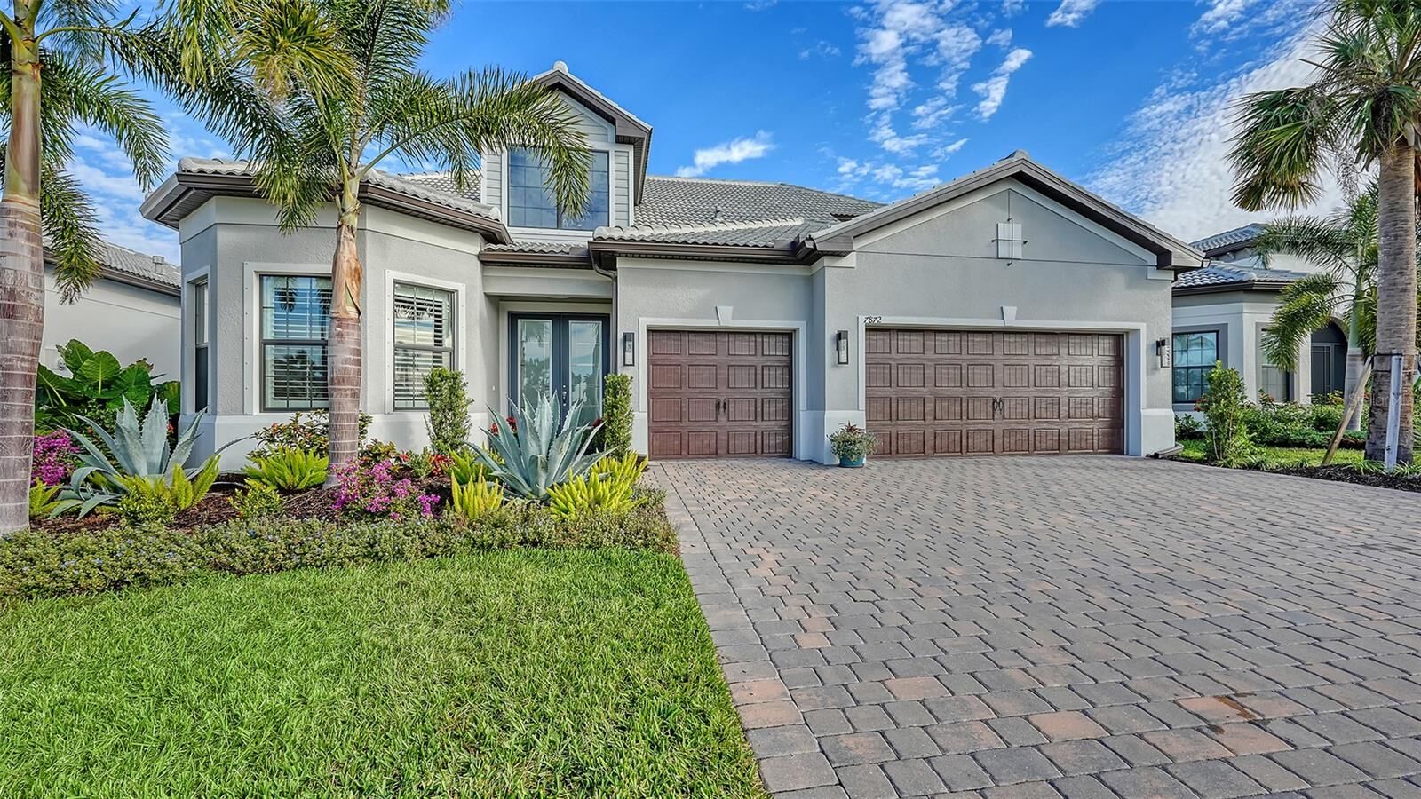 Property Photo: 7872 Mainsail Lane FL 34240