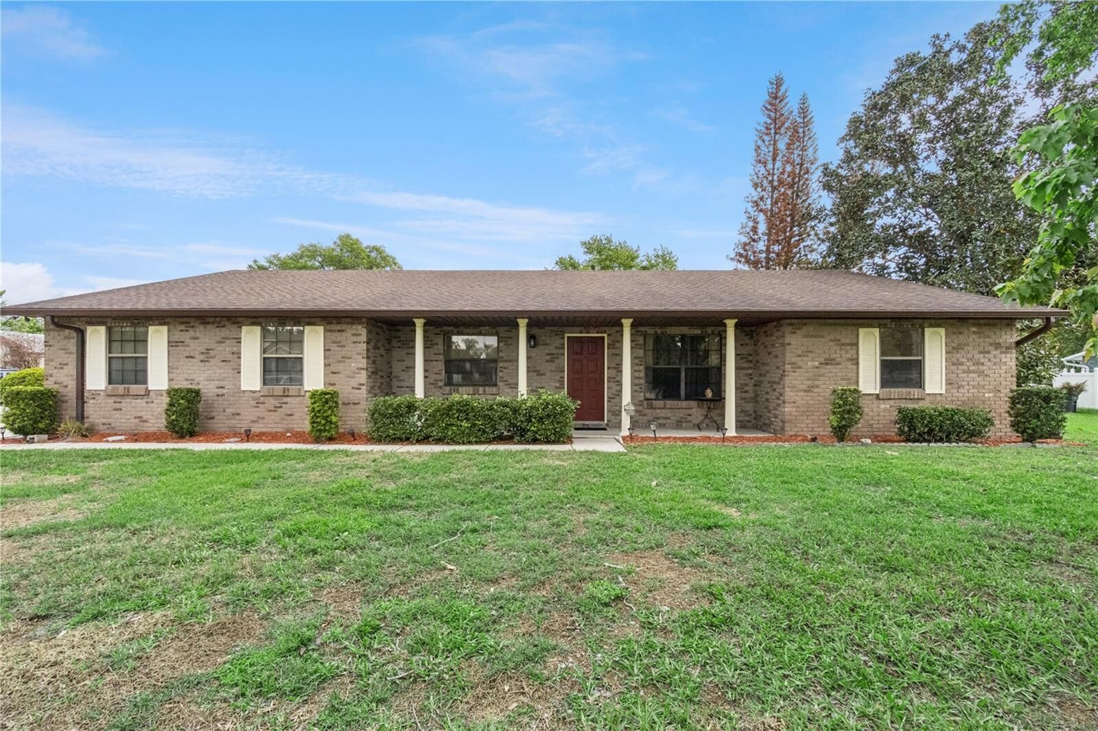 Property Photo:  2867 Longleaf Court  FL 34746 