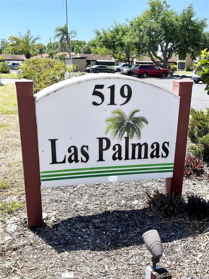 Property Photo: 519 Albee Farm Road 303 FL 34285