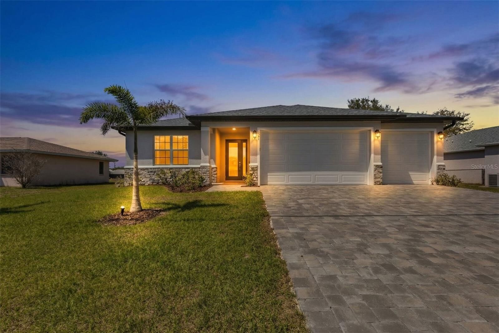 Property Photo: 223 Rio De Janeiro Avenue FL 33983