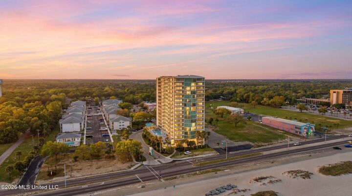 Property Photo:  2060 Beach Boulevard  MS 39531 